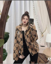 Load image into Gallery viewer, Áo Lucy (2022)