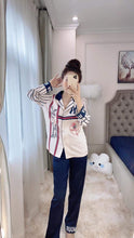 Load image into Gallery viewer, Set Lụa Cao cấp quãng châu ( tay ngắn)