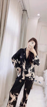 Load image into Gallery viewer, Set Lụa Cao cấp quãng châu ( tay ngắn)